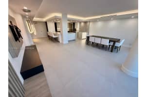 King Cole Condominium, 900 Bay Dr APT 524, Miami Beach, FL 33141, - MLS#A11979491