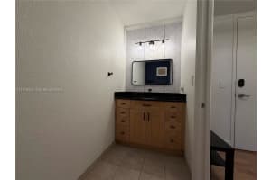 150 E Robinson St 205 Orlando, FL 32801 - MLS#A11979534