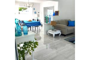 6910 Rue Notre Dame , Miami Beach, FL 33141 - MLS#A11979577