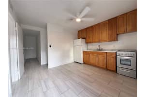 7550 Nw 2nd Ter 7550 Miami, FL 33126 - MLS#A11979591