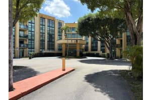 11800 SW 18th St Apt 517-4, Miami, FL 33175, - MLS#A11979596