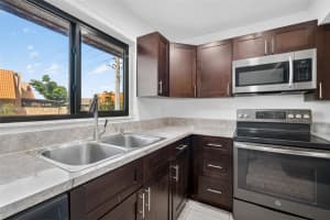 1451 Nw 92nd Ave 191, Pembroke Pines