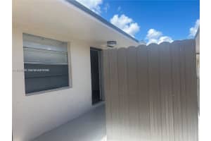 916 Sw 10th St 1-3 Hallandale Beach, FL 33009 - MLS#A11979709