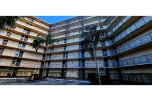 3301 N Country Club Dr APT 211, Aventura, FL 33180, - MLS#A11979726