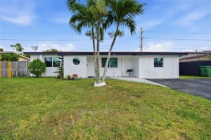 1185 Nw 92nd Ave Pembroke Pines, FL 33024 - MLS#A11979749
