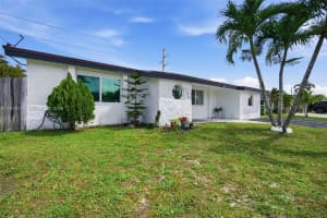 1185 Nw 92nd Ave Pembroke Pines, FL 33024 - MLS#A11979749