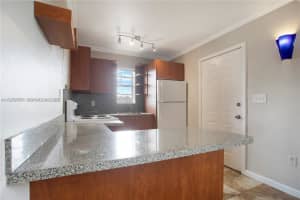 1020 SW 7th St APT 9, Miami, FL 33130, - MLS#A11979757