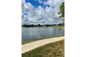 215 Lake Pointe Dr 211 Oakland Park, FL 33309 - MLS#A11979884