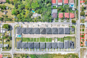 22555 Sw 125th Ave 13a, Miami