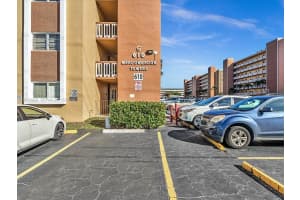 610 Ne 12th Ave 203 Hallandale Beach, FL 33009 - MLS#A11979926