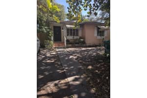 951 Nw 37th Ave Miami, FL 33125 - MLS#A11979950