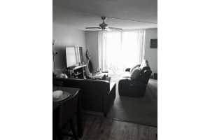 8100 Sunrise Lakes Blvd 110 Sunrise, FL 33322 - MLS#A11979956