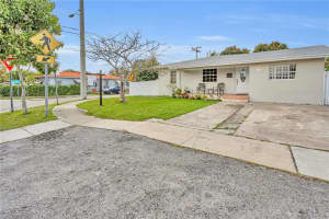 2900 Sw 19th St Miami, FL 33145 - MLS#A11979976