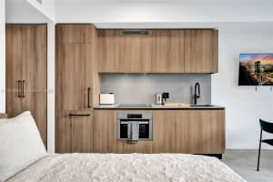 121 Ne 5 1404 Miami, FL 33132 - MLS#A11979983