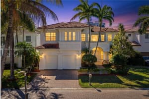 822 Meridian Ln Hollywood, FL 33019 - MLS#A11980014