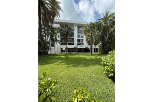 100 Ocean Lane Dr 303, Key Biscayne