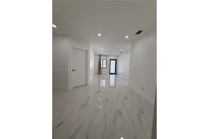 120 E 44th St Hialeah, FL 33013 - MLS#A11980057