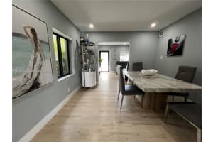 860 Nw 18th Pl Miami, FL 33125 - MLS#A11980077