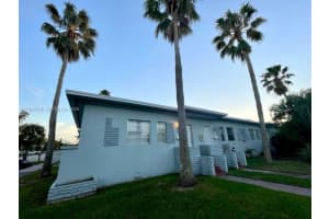 1900 Calais Dr 1904, Miami Beach