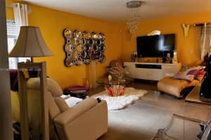 8404 N Missionwood Cir Miramar, FL 33025 - MLS#A11980111