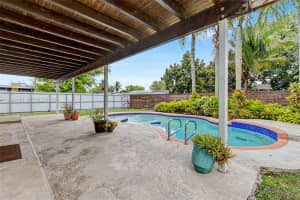 10555 Sw 124th Rd Miami, FL 33186 - MLS#A11980130