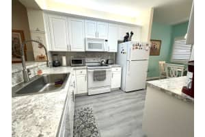 7775 Yardley Dr 409 Tamarac, FL 33321 - MLS#A11980158