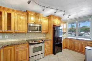 250 Jacaranda Dr 109 Plantation, FL 33324 - MLS#A11980165