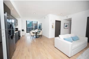 398 Ne 5th St 2517 Miami, FL 33132 - MLS#A11980190