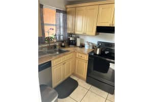 4331 W 11th Ln 65, Hialeah