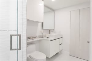 4775 Collins Ave 1007 Miami Beach, FL 33140 - MLS#A11980284