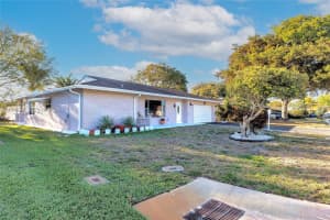 8209 Nw 91st Ave Tamarac, FL 33321 - MLS#A11980295