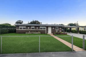 3930 Nw 185th St, Miami Gardens