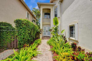 11008 NW 73rd St, Doral, FL 33178, Sold 06/08/26
