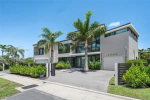2500 Middle River Dr, Fort Lauderdale