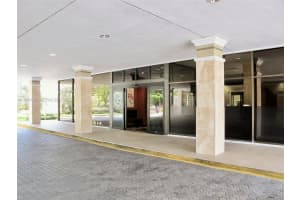 400 Kings Point Dr APT 812, Sunny Isles Beach, FL 33160, - MLS#A11980329
