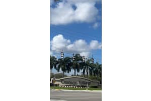 300 Sw 134th Way 102e, Pembroke Pines