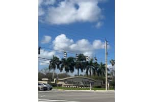 300 Sw 134th Way 102e Pembroke Pines, FL 33027 - MLS#A11980363