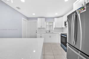 367 Phippen Waiters Rd 1 Dania Beach, FL 33004 - MLS#A11980365