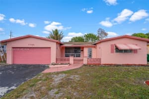 7749 Fairway Blvd Miramar, FL 33023 - MLS#A11980379