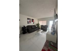 5271 5th St , Miami, FL 33126 - MLS#A11980383