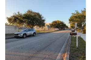 1037 Sw 76th Ave 1037 Miami, FL 33144 - MLS#A11980386