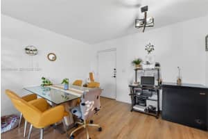 8950 Ne 8th Ave 402 Miami, FL 33138 - MLS#A11980449