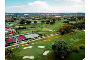 9200 N Hollybrook Lake Dr 303 Pembroke Pines, FL 33025 - MLS#A11980450