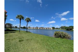 9200 N Hollybrook Lake Dr 303 Pembroke Pines, FL 33025 - MLS#A11980450