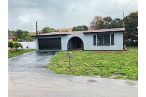 2805 E Lexington Dr, Miramar