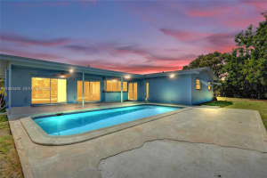 8699 Nw 26th Pl, Sunrise