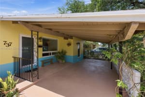 737 SW 2nd Ct, Hallandale Beach, FL 33009, - MLS#A11980525