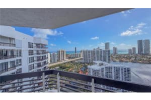 3530 Mystic Pointe Dr Lph13 Aventura, FL 33180 - MLS#A11980536