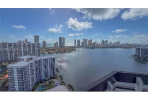 3530 Mystic Pointe Dr Lph13 Aventura, FL 33180 - MLS#A11980536