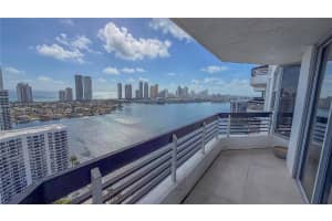 3530 Mystic Pointe Dr Lph13 Aventura, FL 33180 - MLS#A11980536